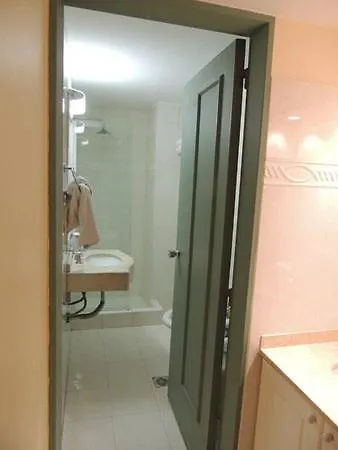 Condor Suites Apart Hotel Mendoza 3*,  Argentina